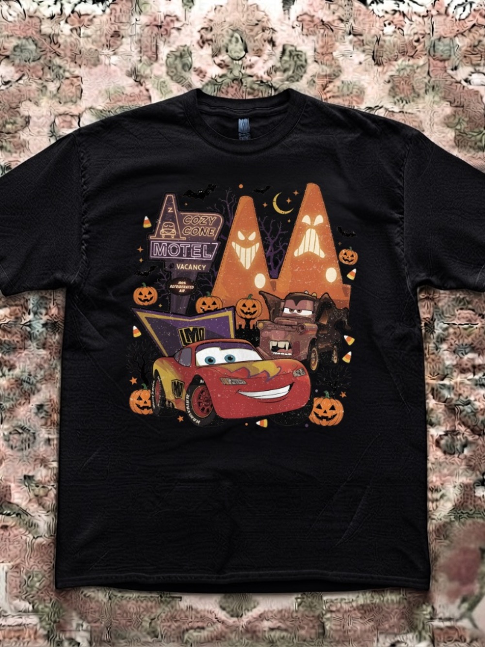 Cars Lightning McQueen Mater Cozy Cone Motel Halloween Vintage Black T-Shirt